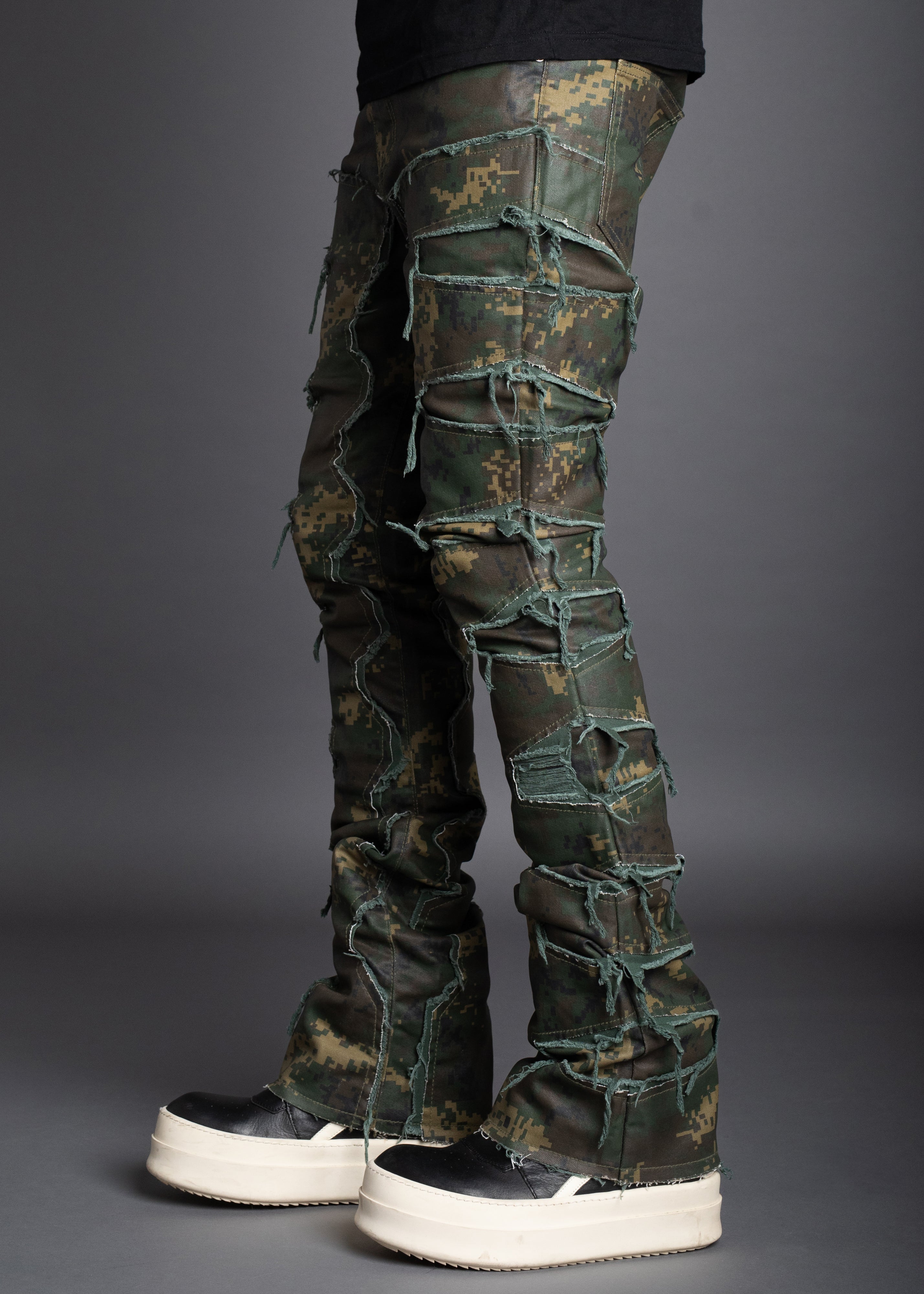 wrst CAMO RECONSTRUCTED JEAN v2完売品 Camo Distressed Denim V2 – Pain